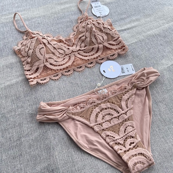 PilyQ lace bikini set NEW - Picture 2 of 14